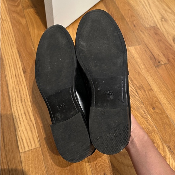 Zara black and white loafers - Picture 2 of 3